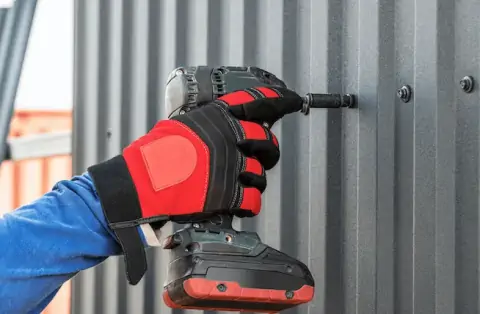 Travaux de zinguerie aux Touches